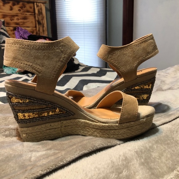 Shoes. Booties most size 8 1/2 or 9. Rarely worn. - Picture 4 of 11